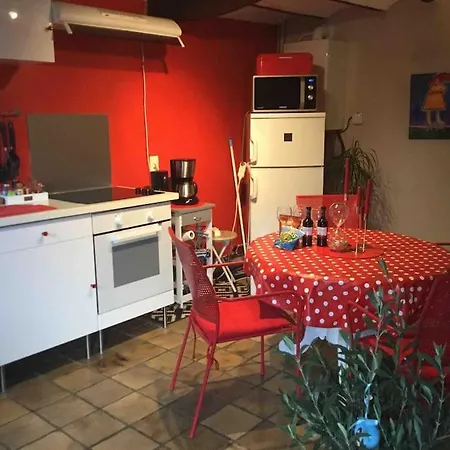La Petite Maison Hébergement de vacances Montleban