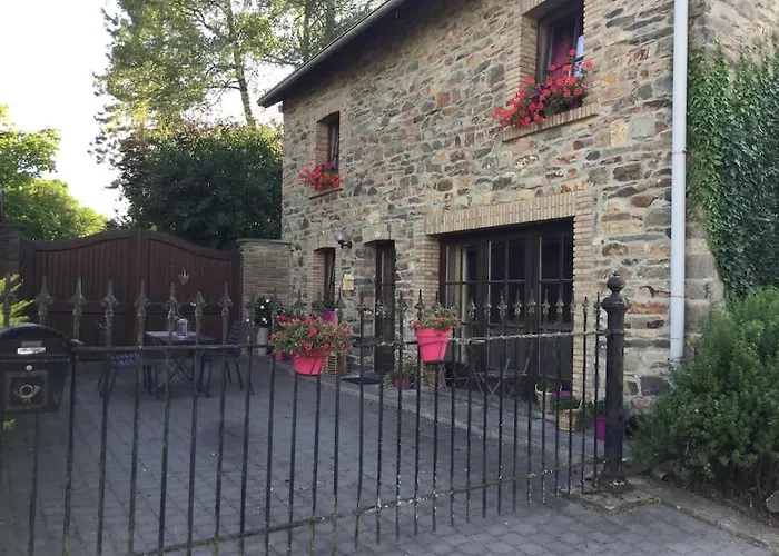 La Petite Maison Hébergement de vacances Montleban